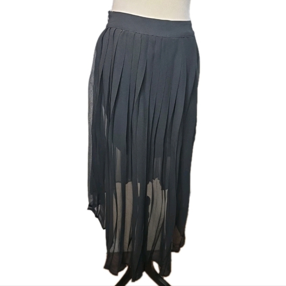 320. Elegant Black Pleated Sheer Skirt Hi Lo - Picture 3 of 5